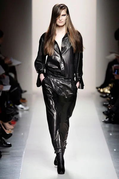Look 2